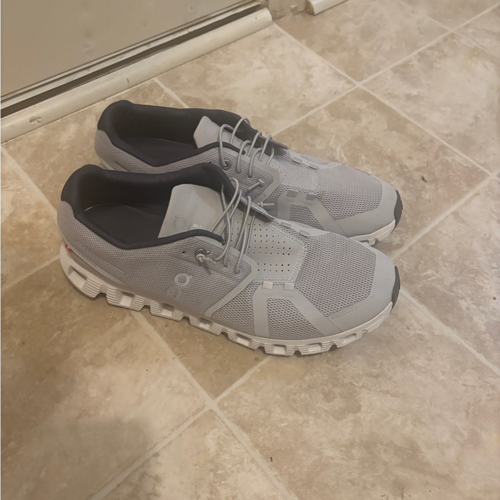 On Cloud Running Men's Gray Shoes